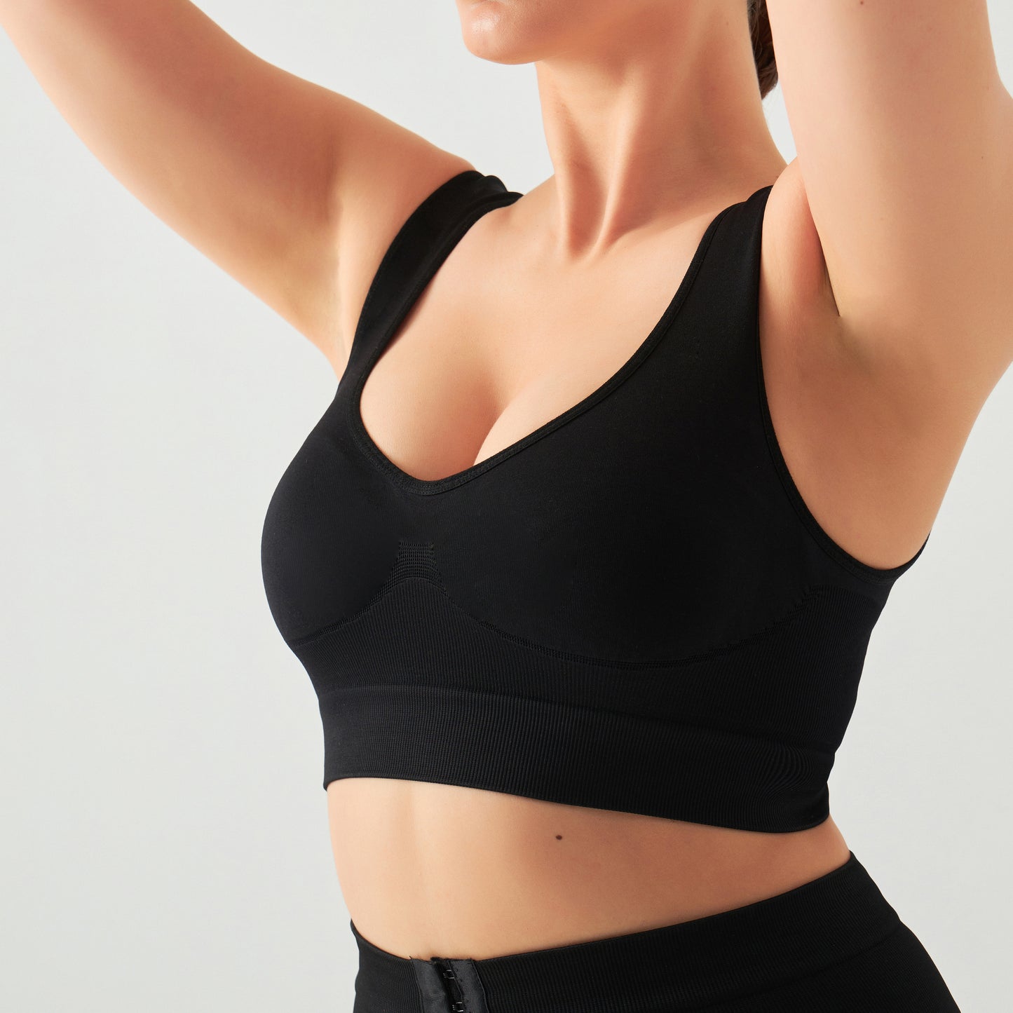 WIRELESS SHAPER BRA WITH HOOKS (5-Pack) (CLEARANCE)