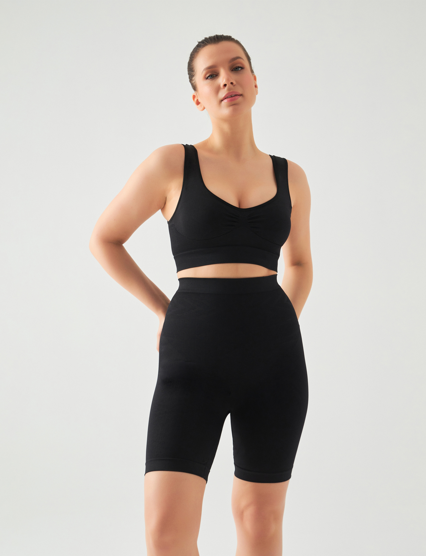 BUNDLE: DAILY HIGH WAISTED SHAPING SHORT + THROW-ON WIREFREE BRA